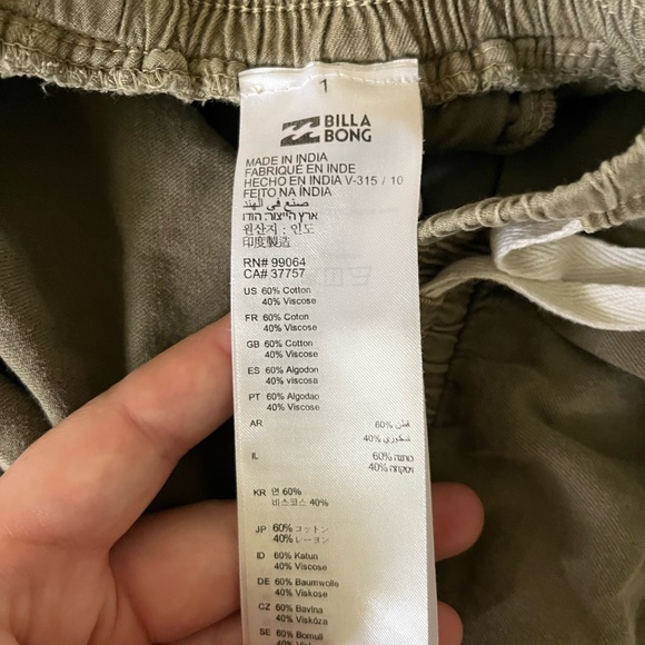 Green Billabong road trppin elastic waist shorts - Picture 6 of 6